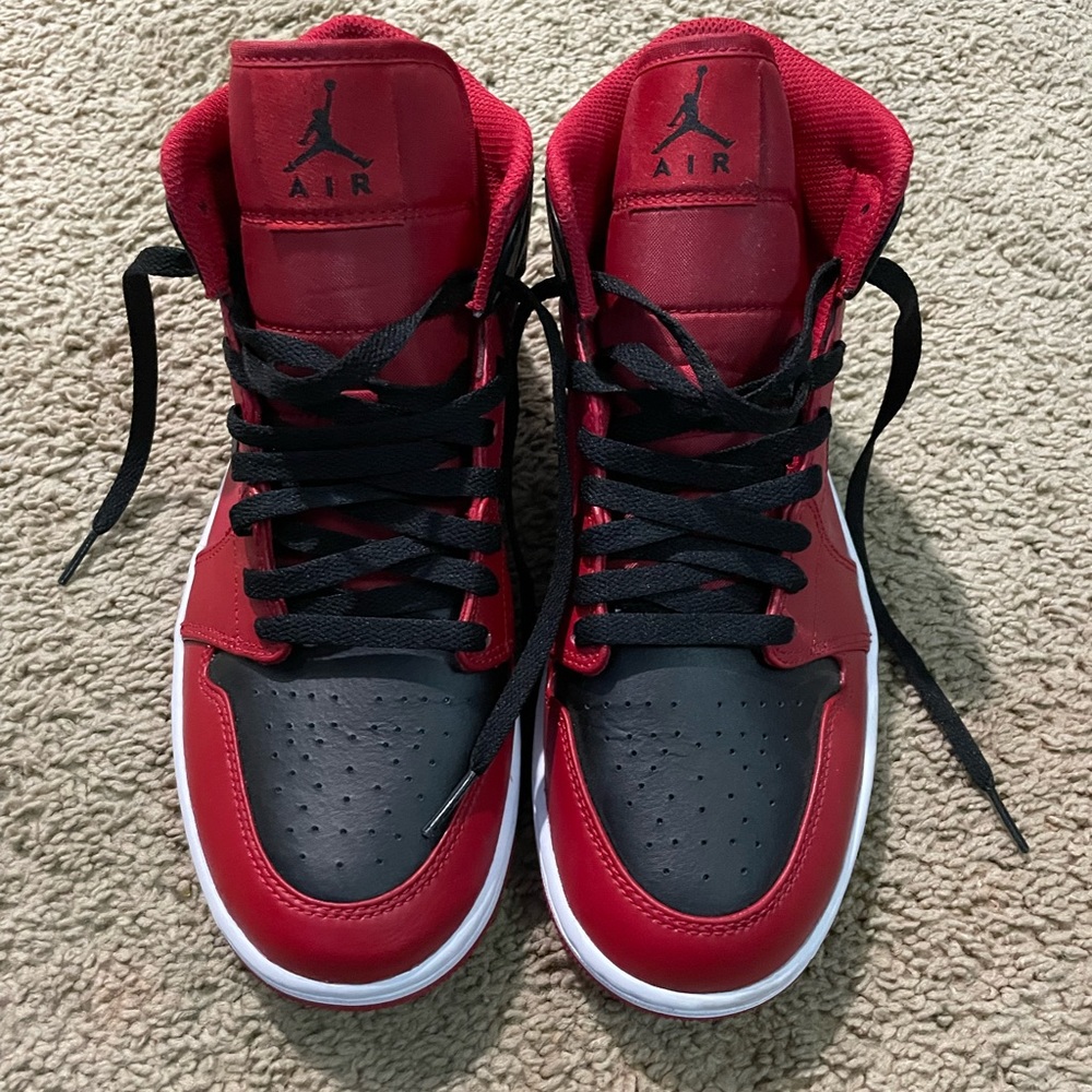 MID JORDAN 1 MEN SIZE 8